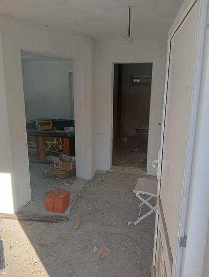 Casa de vanzare . - 5