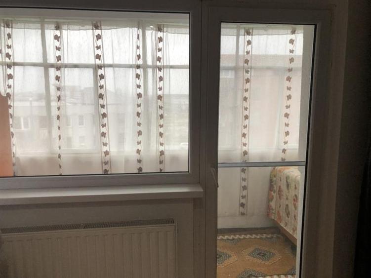 Decomandat cu 2 bai in bloc reabilitat, mobilat si utilat - 8