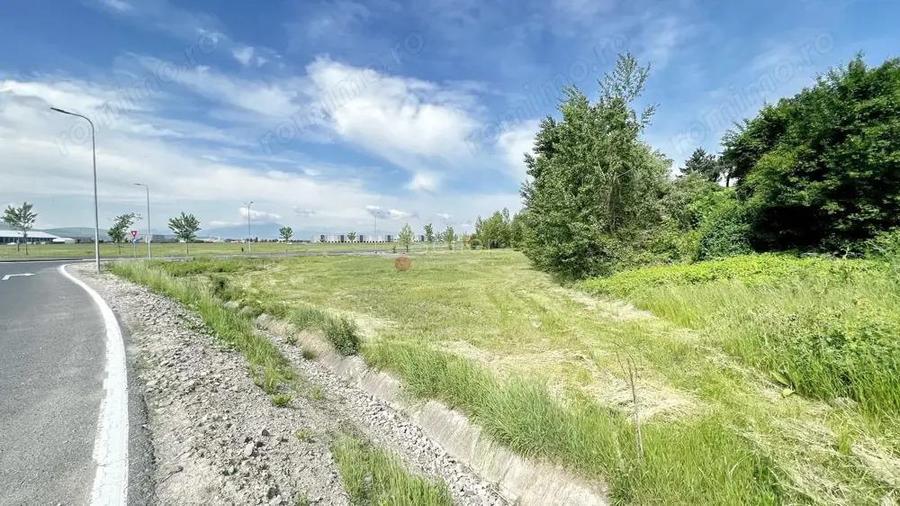 Teren intravilan - Zona Comerciala de interes - 11