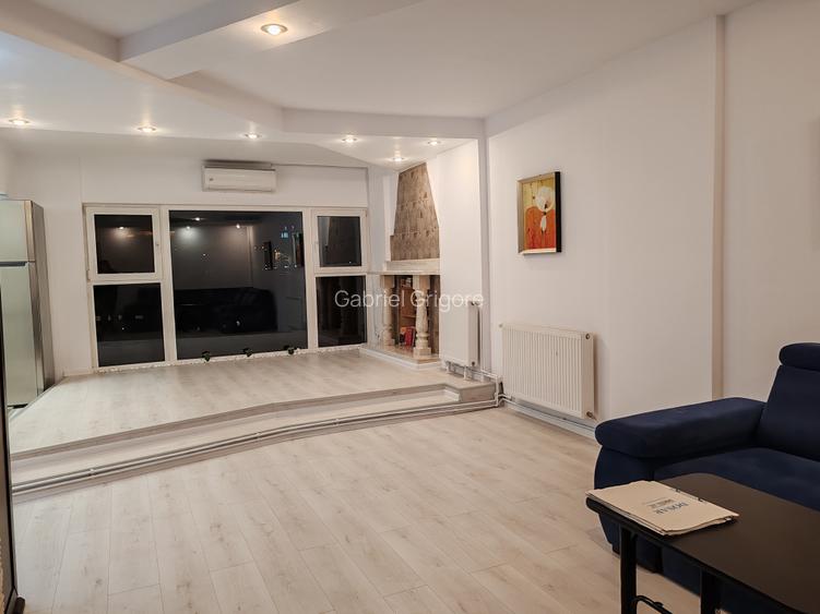 Apartament 2 camere liber la vanzare zona Grivitei