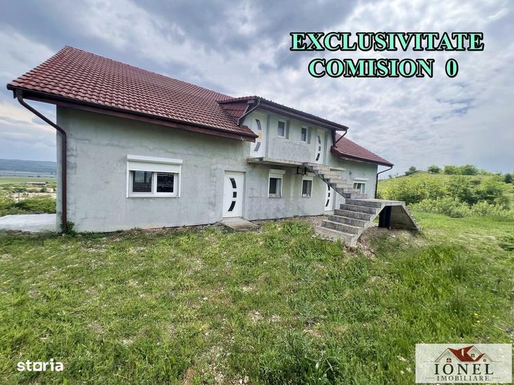 Casă cu 4 camere în Teiu