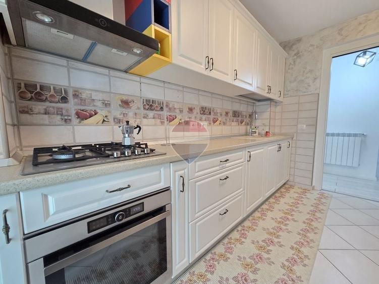 Apartament cu 2 camere decomandat, mobilat în Ultracentral