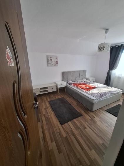 Casă cu 4 camere cu Teren 300 Mp în Km 5