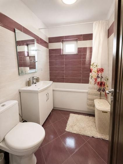 Apartament cu 3 camere de inchiriat - 1