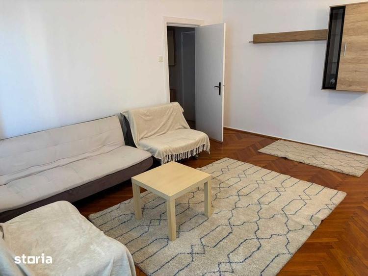 Apartament cu 3 camere semidecomandat în Romană