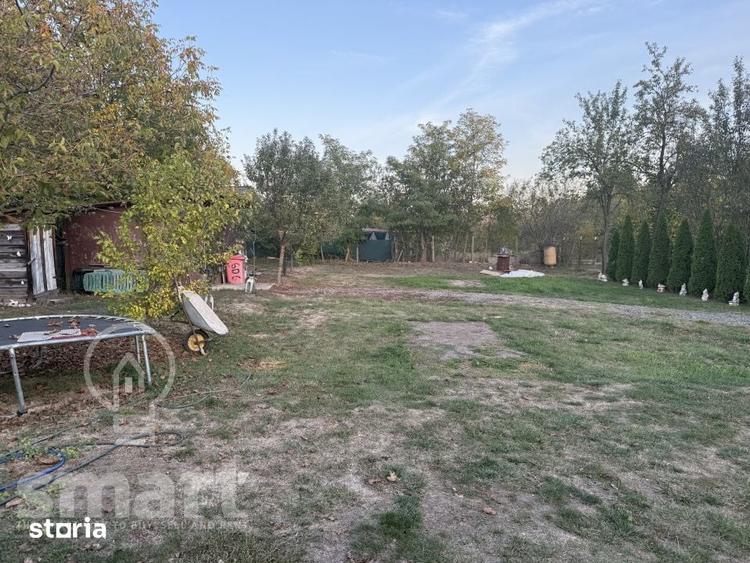 Casă cu 4 camere decomandat cu Teren 1140 Mp în Florești