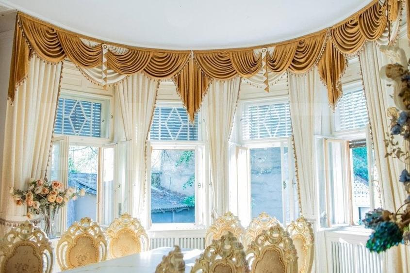 Casă cu 6 camere cu Teren 408 Mp în Sinaia
