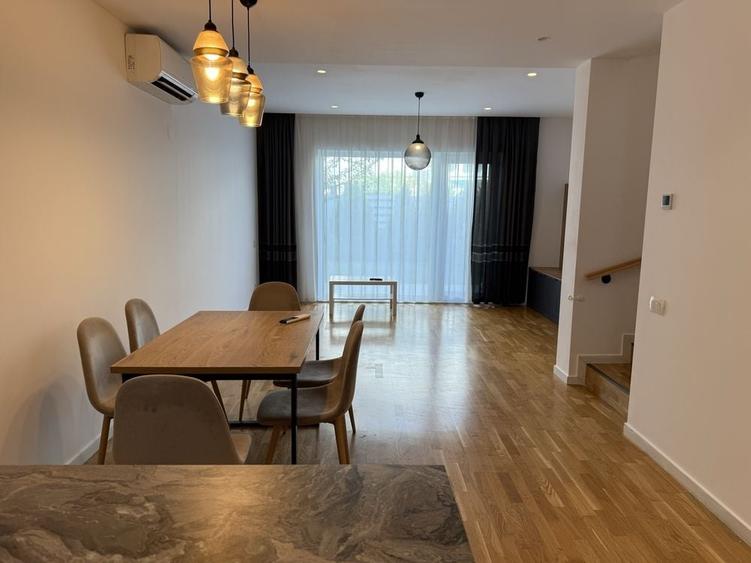 Casă cu 4 camere cu Teren 150 Mp în Central
