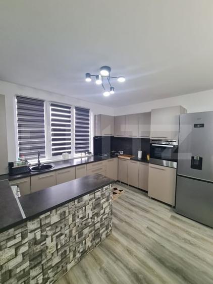 Duplex cu 5 camere cu Canalizare în Florești