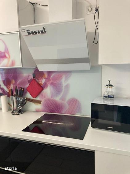 Apartament cu 3 camere, mobilat în Central