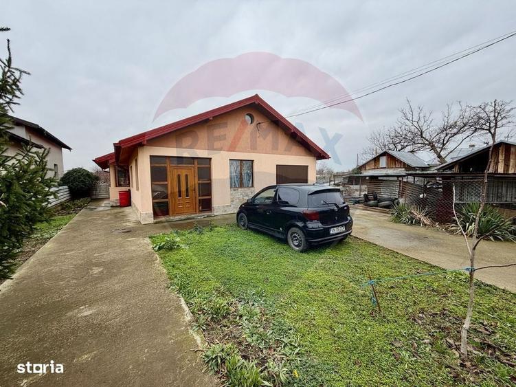 Casă cu 4 camere în Vânători