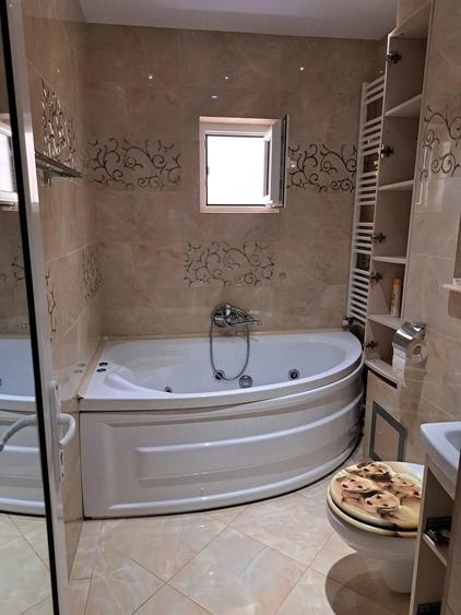 Apartament cu 3 camere decomandat în Siderurgiștilor