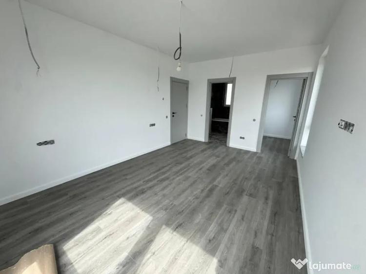 Casă cu 4 camere cu Teren 420 Mp în Săsar