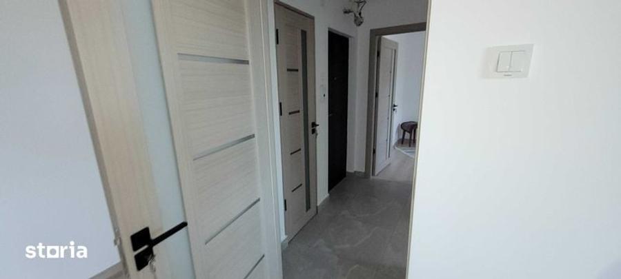 Vand apartament 3 camere Zona V-uri - 2