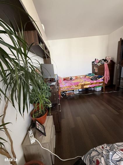 Apartament cu 3 camere decomandat în Drumul Taberei