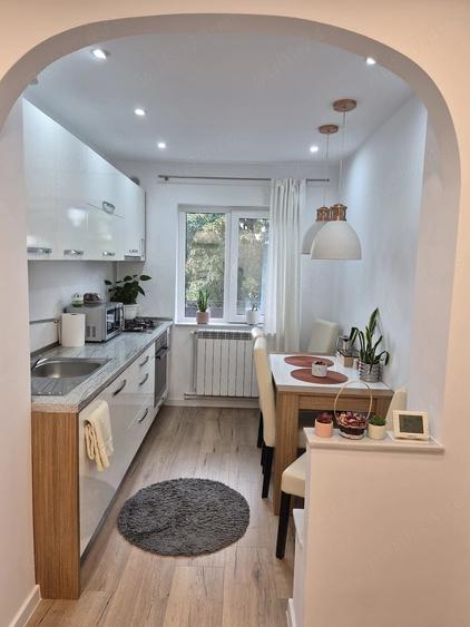 Apartament cu 2 camere decomandat în Central