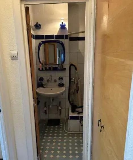 Apartament cu 4 camere în Rahova