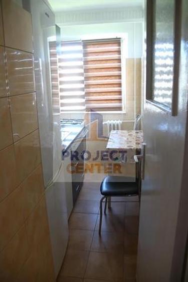 Apartament cu 2 camere nedecomandat în Craiovei