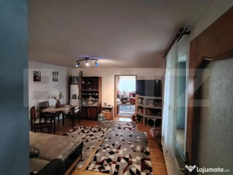 Casa cu 2 apartamente in Livezeni - 6