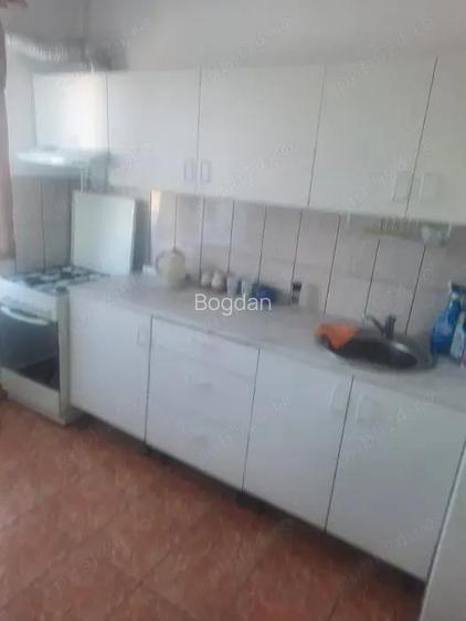Zona Podgoria ap 1 cam mobilat si utilat decent ocupabil imediat