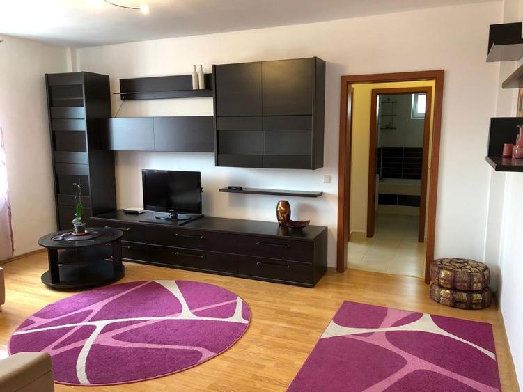 Inchiriez pe termen lung apartament cu 3 camere in centru. - 3