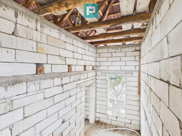 Casă la roșu în localitatea Almaș, Arad. - 13