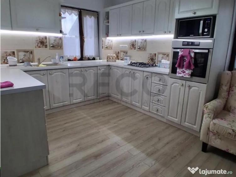 RECO Vila cu 6 camere garaj teren generos- zona Baile Fe - 1