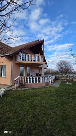 Casa cu mansarda Zona Aquastar, str. Gorunului - 1