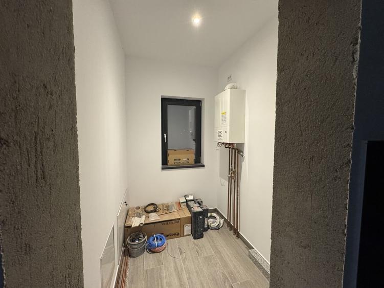 Sacalaz individuala P+E,Terasa,balcon,2 bai,5 camere,2 F.s - 11