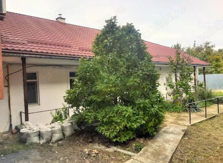 Vand casa in zona centrala - 1