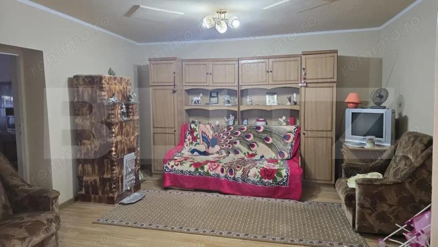 Casa 3 camere 133 mp; Teren - 1432 mp. Livada - 6