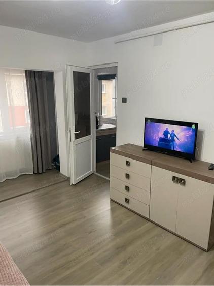 Inchiriez garsoniera - 4