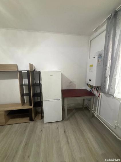 De vanzare garsoniera, etaj intermediar, mobilata si utilata, 26.500 euro - 3
