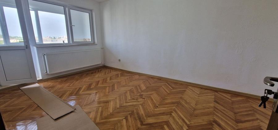 Gara-Abator, apartament cu 3 camere decomandate. - 1