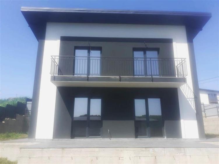 Vila 4 camere , P+1E , 447 mp teren - Valea Lupului , Iasi - 2