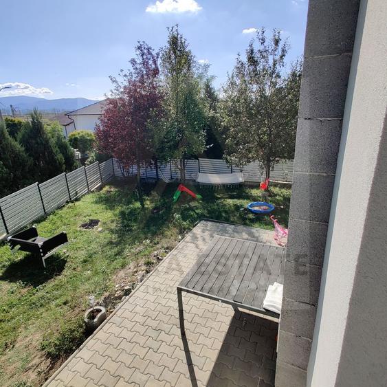 Casa individuala 4 camere 2 bai si teren 573 mp in Bavaria Park - 2