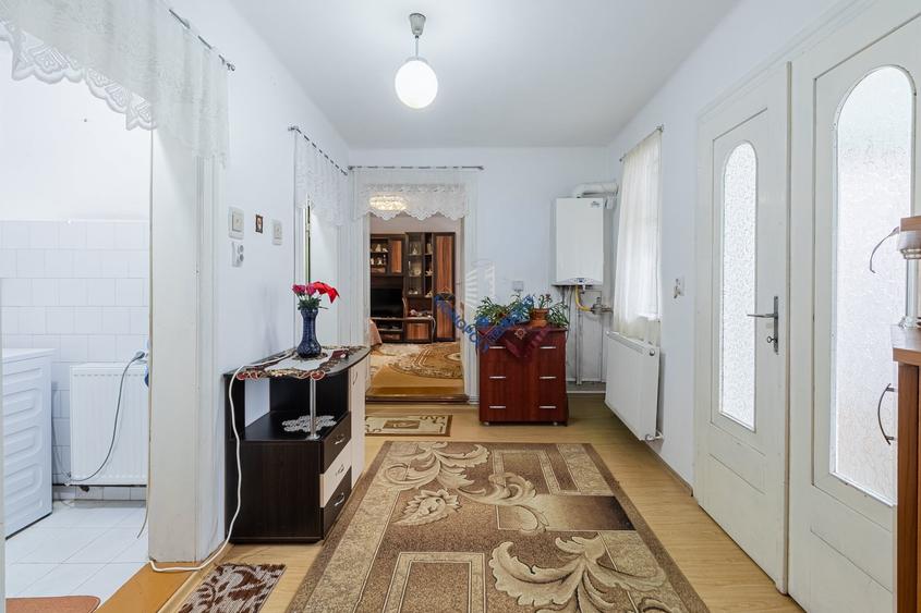 Casă cu 3 camere – Zărnești Central - comision 0% - 7