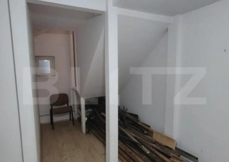 Casa deosebita cu 3 camere si spatiu comercial in Sangeorgiu - 11