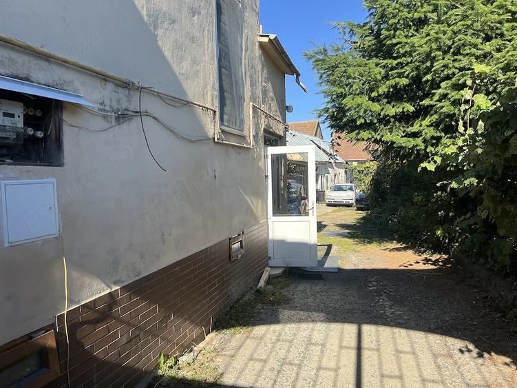 Casă cu Teren 1600 Mp în Șura Mică