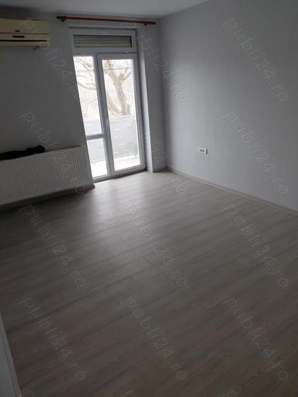 Apartament decomandat de vanzare - 2
