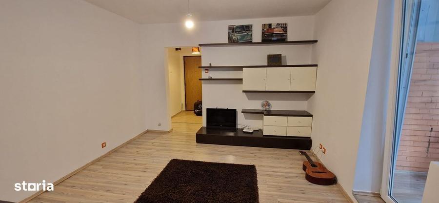 2 cam renovat | metrou 5 min | ParkLake 4 min | 1/10 | AC | proprietar - 2