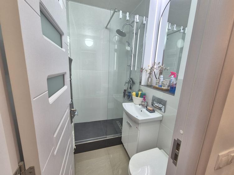 Vanzare Apartament 2 camere cochet mobilat si utilat complet de lux - 16