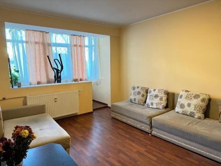 De vânzare: apartament 4 camere Apusului - 2