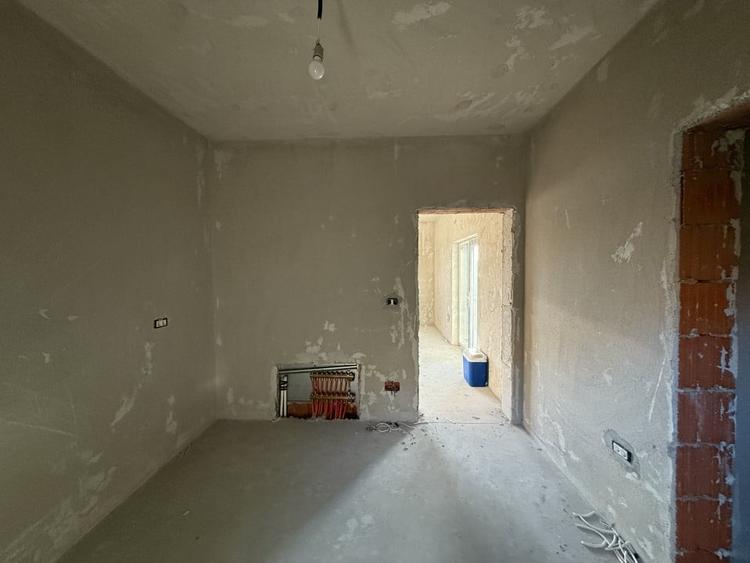 Casa individuala, 4 camere, 2 bai, 110 mp utili, 408mp teren in Utvin - 8