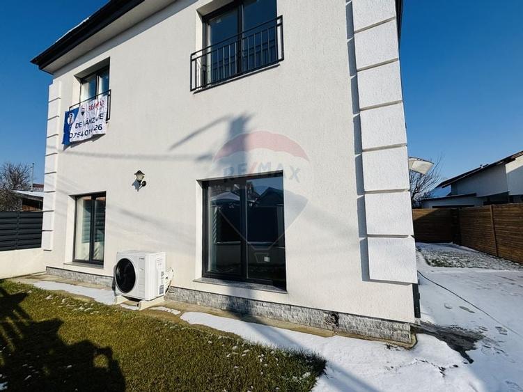 Vilă cu 4 camere de vânzare - 24