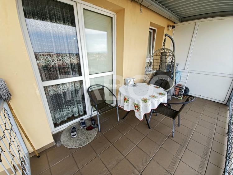 Apartament de vanzare 73mp 2 camere 2 bai si terasa in zona Terezian