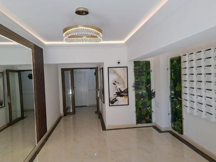 Închiriere apartament cu 2 camerei, Royal Town - 1