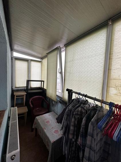 Apartament 2 camere decomandate zona Poarta 6 - 8