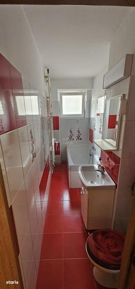 Garsoniera renovata 35 mp/ Metrou 1 decembrie la 3 minute - 1