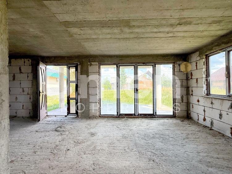 Casă cu potențial imens P+M, teren 7,91 ari, zonă liniștită, Ocna Șugatag. - 5